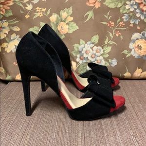 Fabulous Wild Diva Bow High Heels
